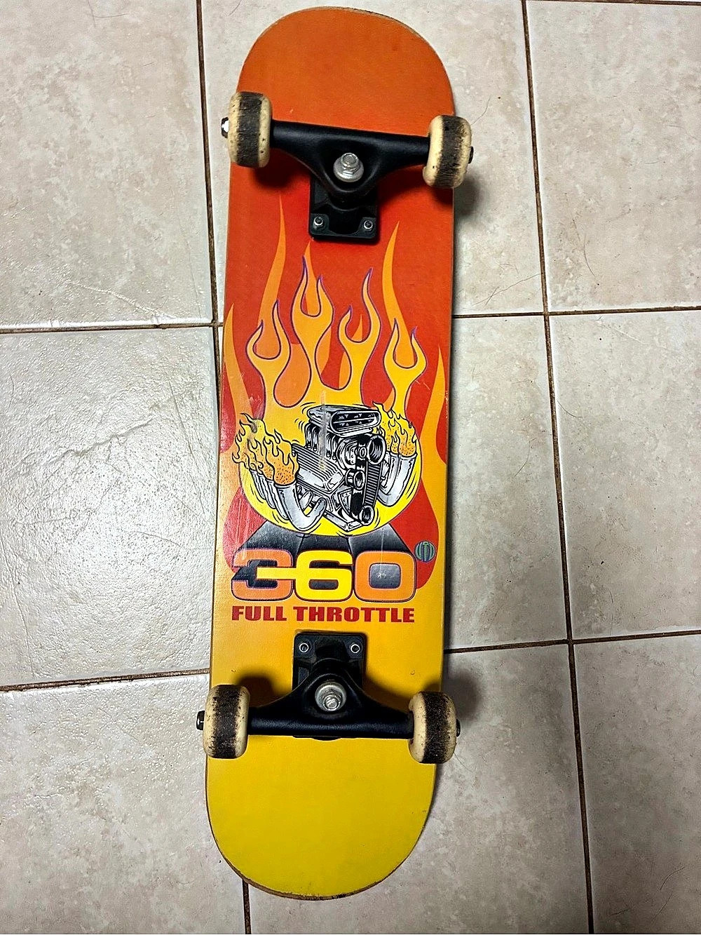Skateboard Orange & Yellow